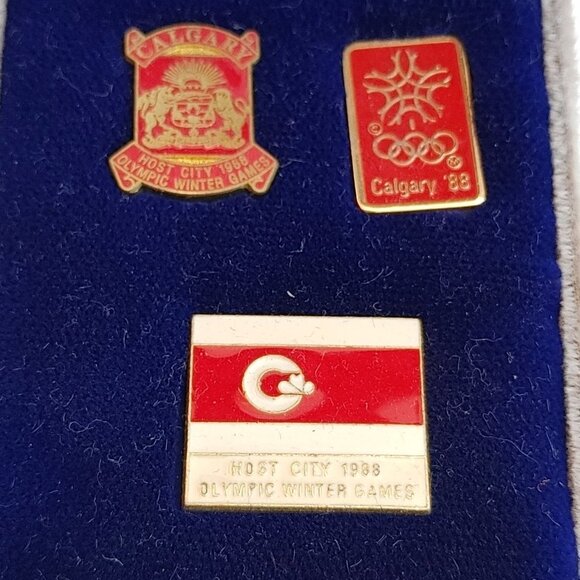 VINTAGE 1988 Calgary Olympic Games HOST CITY PIN SET of 3 - Picture 3 of 3